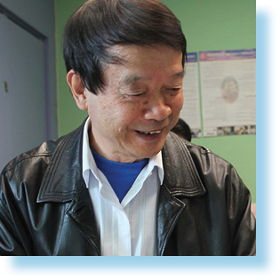 elderly man in classroom